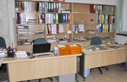 Продам два офисных стола с тумбочками б/у,  в хорошем состоянии. Цвет: 